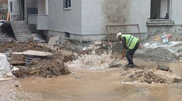 Delinen doğal gaz borusu ekipleri alarma geçirdi