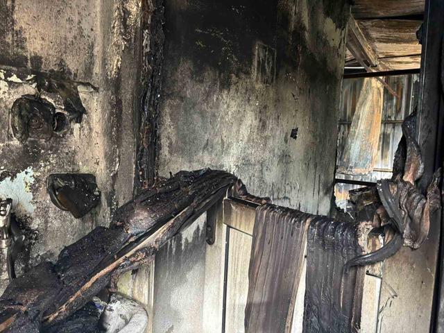 Yangında mahsur kalan yaşlı adam hayatını kaybetti 4