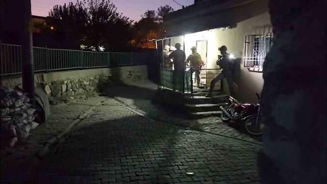 Şırnak’ta uyuşturucu ticaretinden gözaltına alınan 20 kişiden 6’sı tutuklandı 2