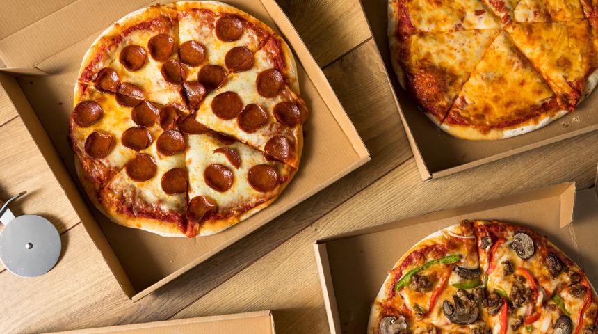 Pizza yuvarlak olduğu halde kutusu neden karedir?