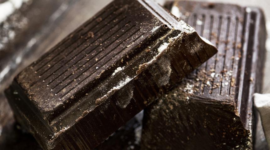 Çikolataların üzerinde neden bazen beyaz lekeler oluşur?