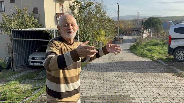 Altın çantasıyla evine girmek isteyen yaşlı adam gasbedildi: Dehşet anları kamerada 1