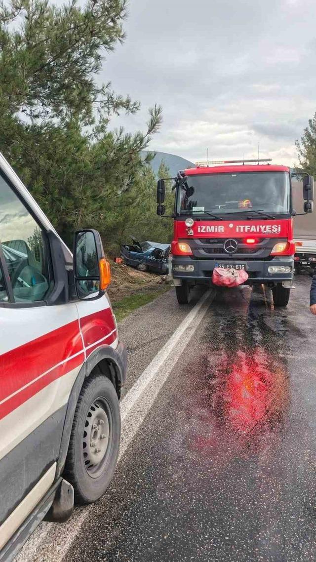 Kamyonetle otomobil çarpıştı: 2 ölü, 2 yaralı 2