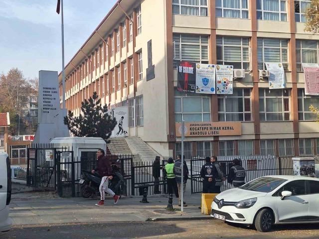 Ankara’da öğretmene saygısız davranışlarda bulunan öğrenciler hakkında inceleme başlatıldı 1
