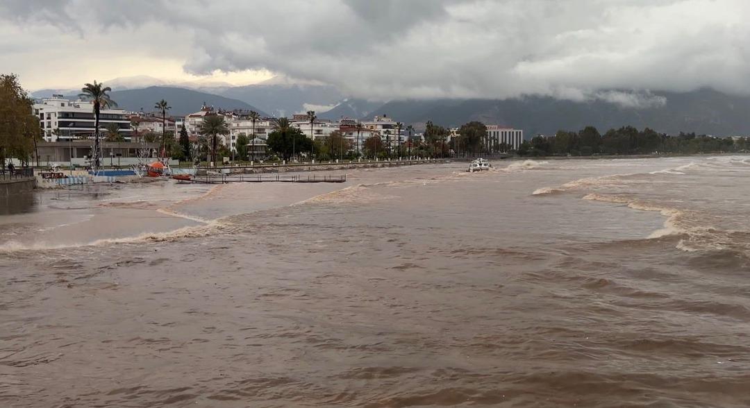 AKOM tarih verdi! İstanbul da hava 9 derece birden düşecek 5