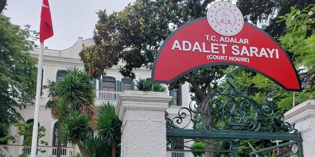 Adalar Adliyesi nde 12 silah kaybolmuştu! Zabıt katibinin ifadesi ortaya çıktı: "İntihar etmek için aldım" 1
