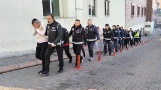 Kanser ilaçlarını usulsüz şekilde temin etmişlerdi! Tutuklandılar