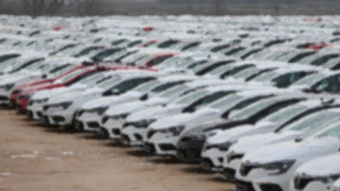 ABD Başkanı Trump, ülkede "küçük otomobillerin" üretilmesini onayladığını duyurdu 2