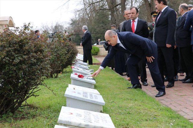 Şehitleri Anma Günü ve Çanakkale Deniz Zaferi'nin 103 yılı<br />
