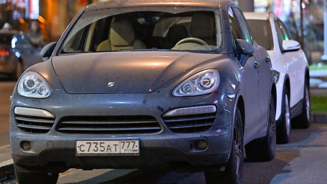 Yüzlerce Porsche sahibi yolda kaldı! Uydu aracılığıyla bloke ettiler 1