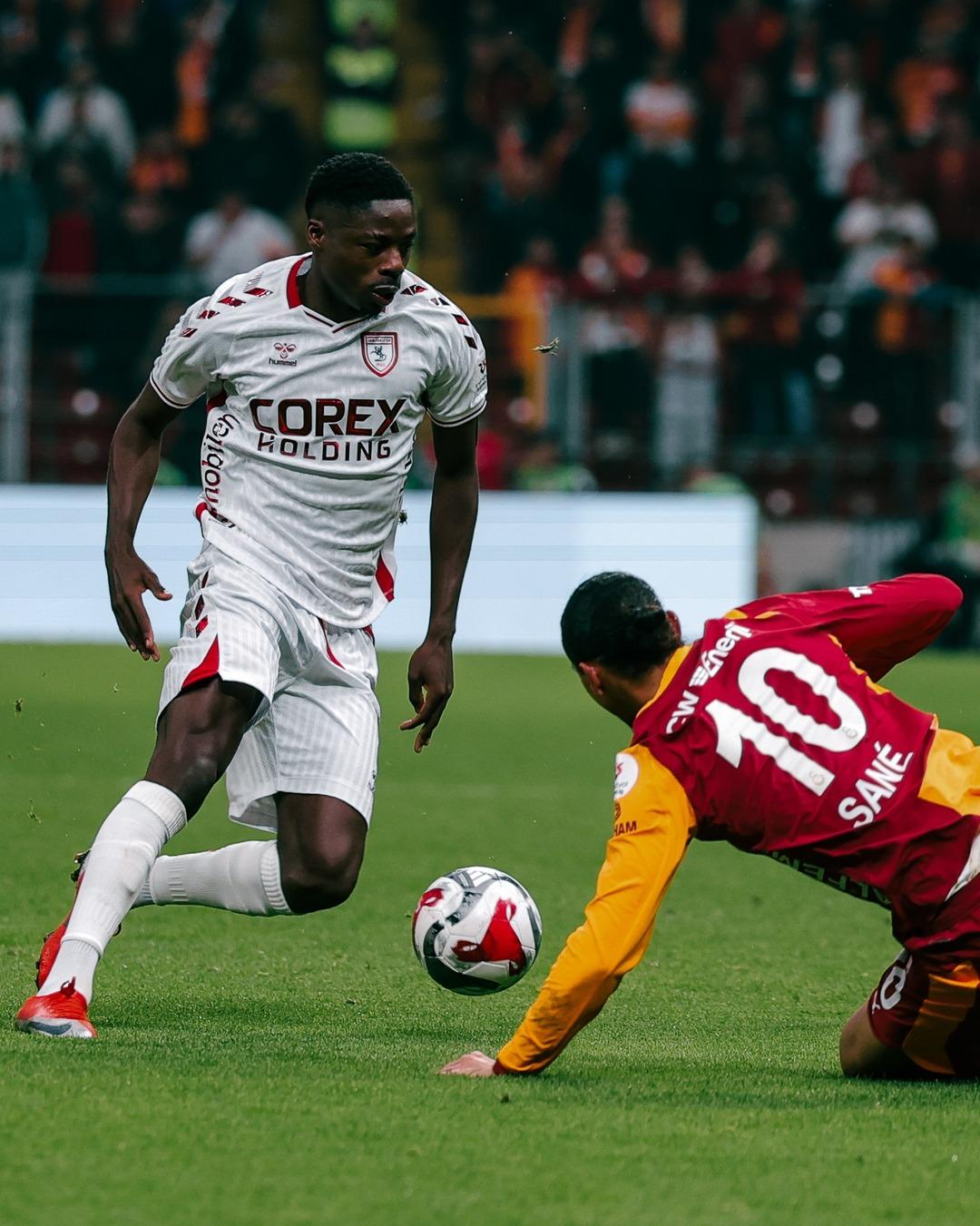 Galatasaray son saniyede Victor Osimhen ile güldü! Samsunspor u geçti 4