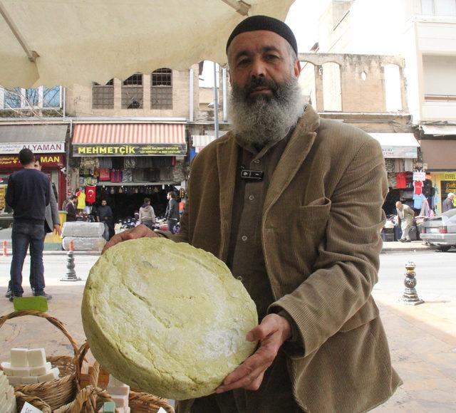 Şanlıurfa da eşek s&uuml;t&uuml;yle yapılan sabunlara ilgi 1