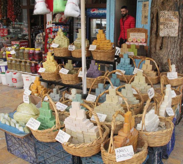 Şanlıurfa da eşek s&uuml;t&uuml;yle yapılan sabunlara ilgi 3