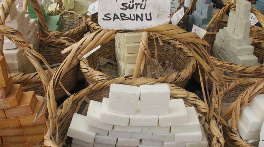 Şanlıurfa'da eşek s&uuml;t&uuml;yle yapılan sabunlara ilgi