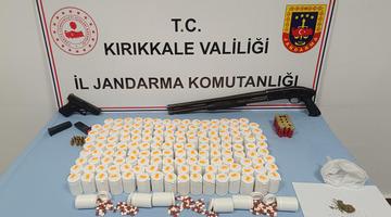 Kırıkkale'de uyuşturucu operasyonu! 8 bin 252 uyuşturucu hap ele geçirildi