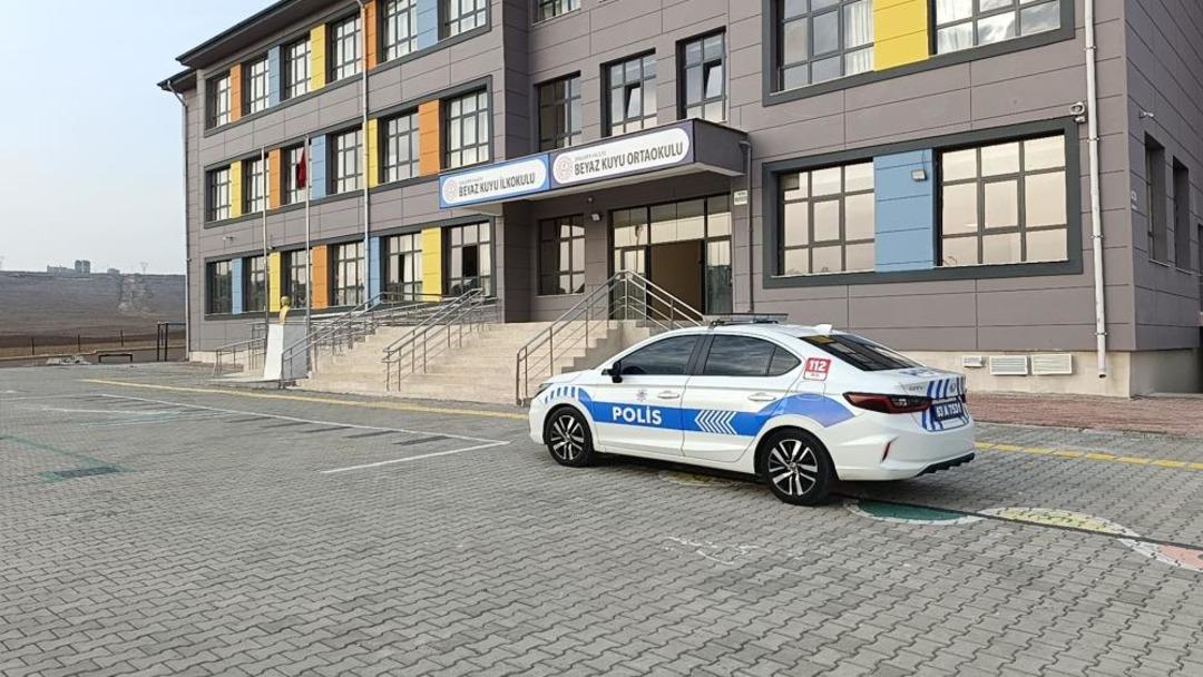 Şanlıurfa da gıda zehirlenmesi şüphesiyle 25 öğrenci hastanelik oldu 1