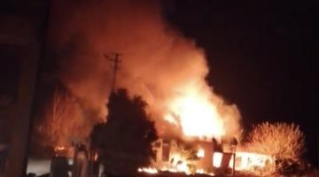 Tüplerin saklandığı ev alev aldı: Patlama anları kamerada