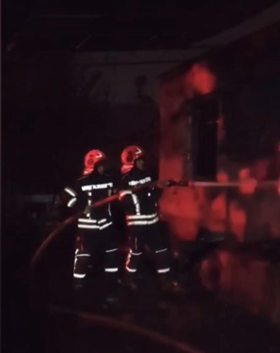 Tüplerin saklandığı ev alev aldı: Patlama anları kamerada 1