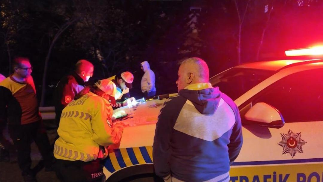 TEM de kaçan sürücü zincirleme kazaya neden oldu: 2 yaralı 2