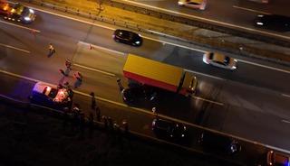 TEM'de kaçan sürücü zincirleme kazaya neden oldu: 2 yaralı