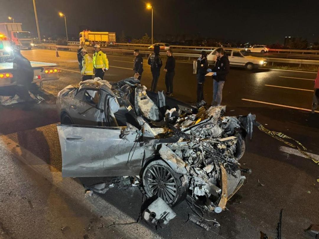 Tırın altında 300 metre sürüklendi! Aracı gören, tekrar bakmaya zorlandı 3