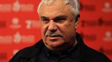 Usta oyuncu Halil Ergün hastaneye kaldırıldı! Acil ameliyata alındı