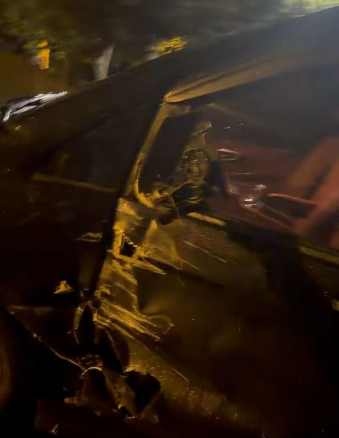 Ünlü oyuncu Celil Nalçakan trafik kazası geçirdi! Aracının son halini gösterdi 2