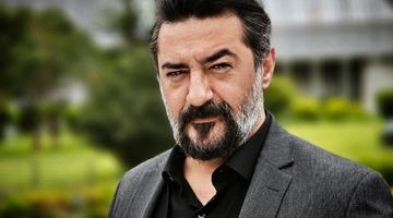 Ünlü oyuncu Celil Nalçakan trafik kazası geçirdi! Aracının son halini gösterdi