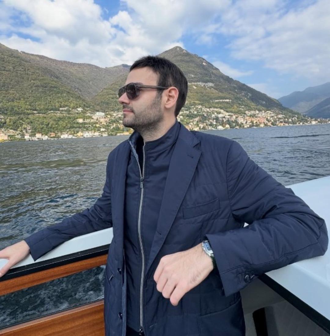 Esra Bilgiç Faruk Sabancı ile aşka geldi! İtalya kaçamağını paylaştı 3