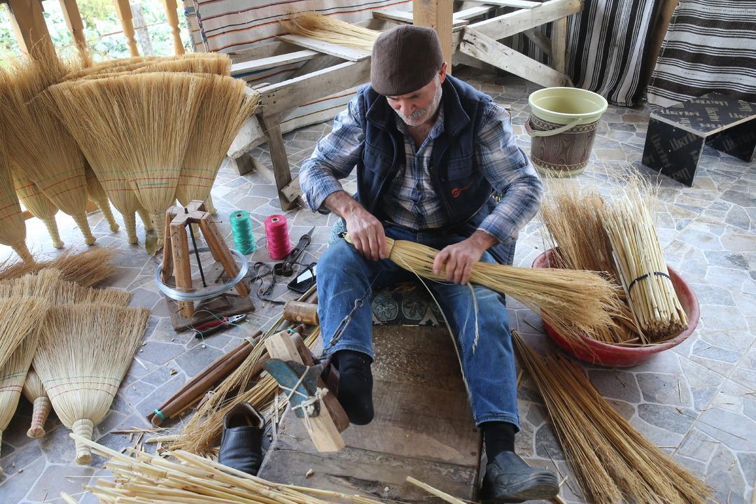 100 haneli köyde 72 yıldır bu iş yapılıyor! Haftada 1000 tane üretiyorlar 3