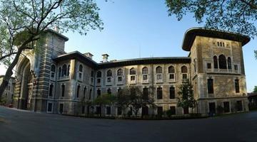 Yer: İstanbul Erkek Lisesi! Yatakhaneyi 'muşta' ve 'bıçakla' basıp 7 öğrenciye kabusu yaşattılar