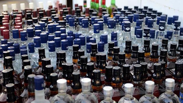 Yılbaşında dikkat! 'Sahte alkol' uyarısı: Türkiye'de ölüm oranı sandığımızdan yüksek