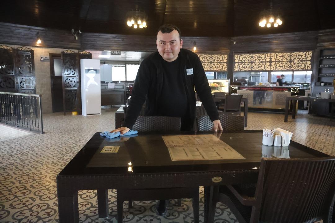 Yemek yerken "ölüyorum" diye bağırdı: Garson hayatını böyle kurtardı! 2