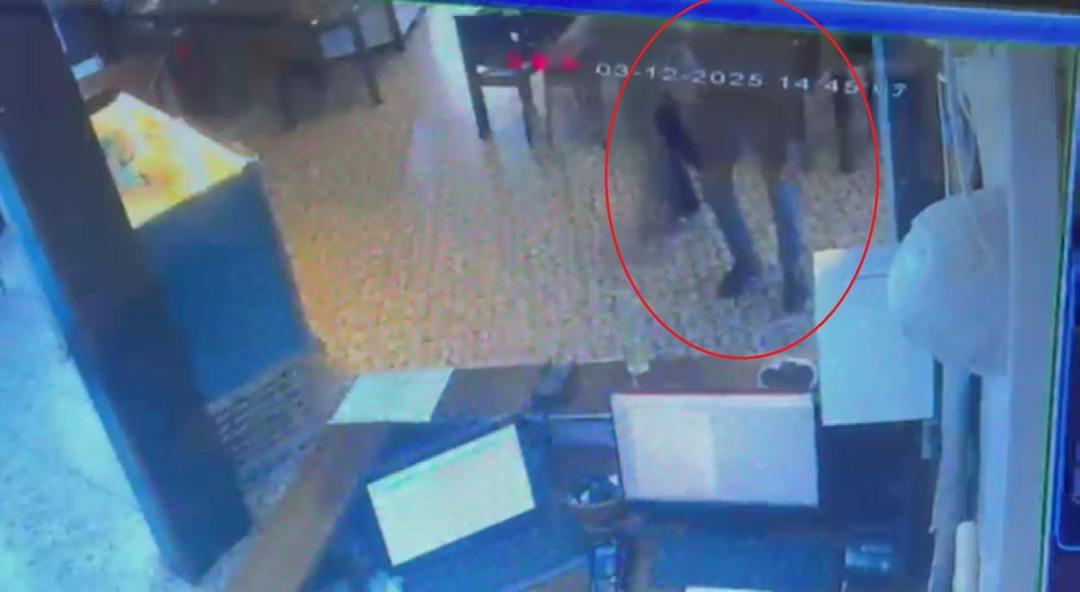 Yemek yerken "ölüyorum" diye bağırdı: Garson hayatını böyle kurtardı! 1