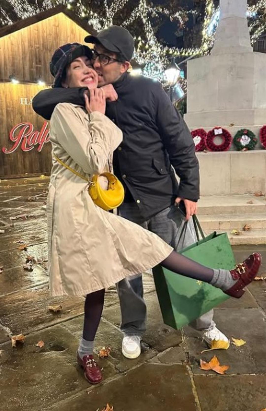 Ünlü komedyen Doğu Demirkol in sevgili bakın kimmiş! Romantik karelere beğeni yağdı 2