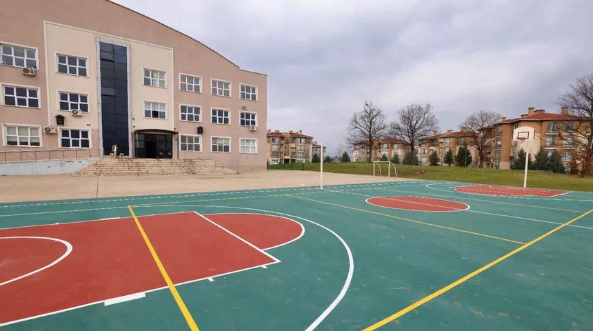 İstanbul'da 19 okul bahçesi ücretli otoparka dönüştü! 