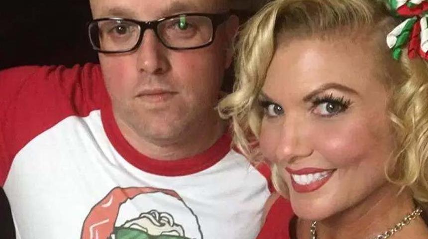 Eşinin porno yıldızı olduğunu öğrenince dehşet saçtı!