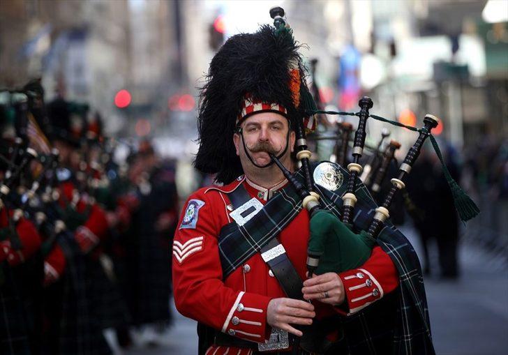 Chicago nehri yeşile boyandı  G1