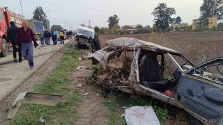 Minibüsle çarpışarak hurdaya dönen TOFAŞ’taki 2 kişi yaralandı