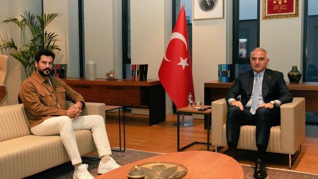Burak Özçivit’ten Bakan Ersoy’a Ziyaret
