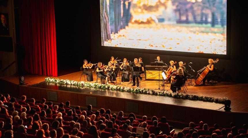 Bakan Ersoy duyurdu: Türkiye Kültür Yolu Festivali 2025’te rekorlarla kapandı, 22 milyon sanatsever festivale akın etti