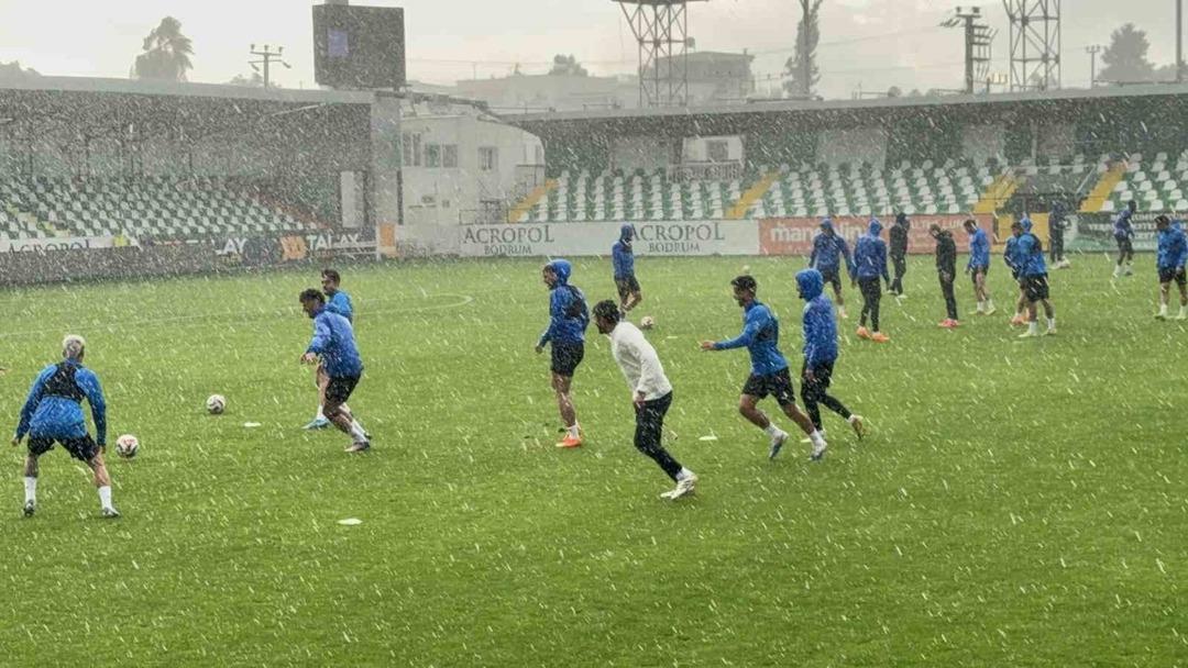 Burhan Eşer: "Bodrum FK armasının olduğu her maç bizim için önemlidir" 2