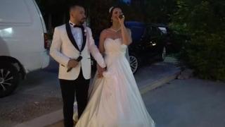 Düğünlerinde söyledikleri şarkı başlarına bela oldu: Önce tebrik etti, sonra dava açtı!