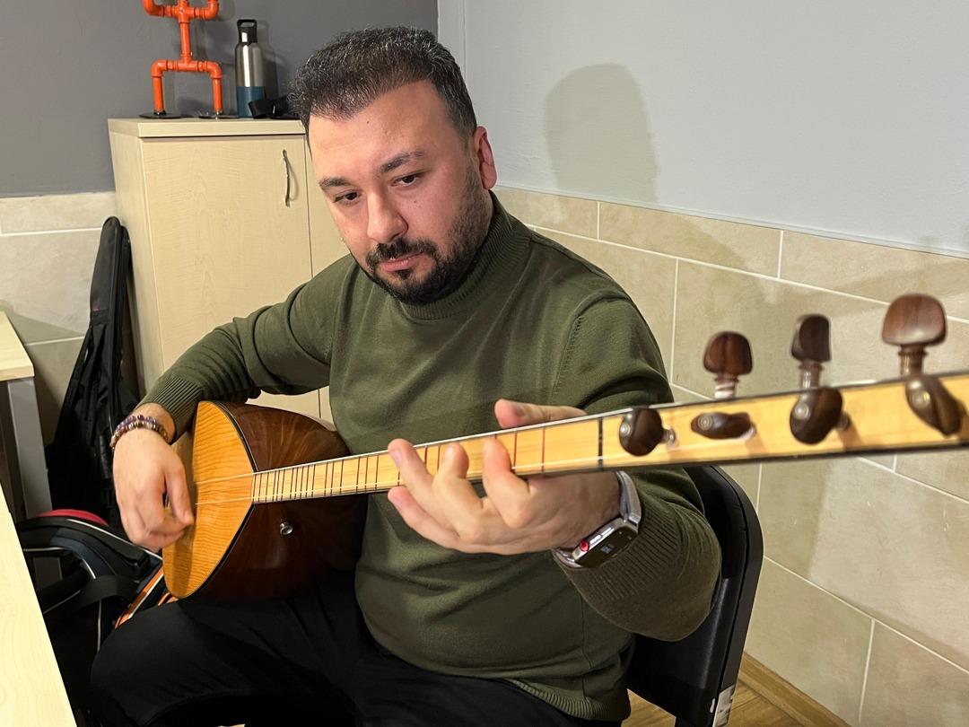 Düğünlerinde söyledikleri şarkı başlarına bela oldu: Önce tebrik etti, sonra dava açtı! 2