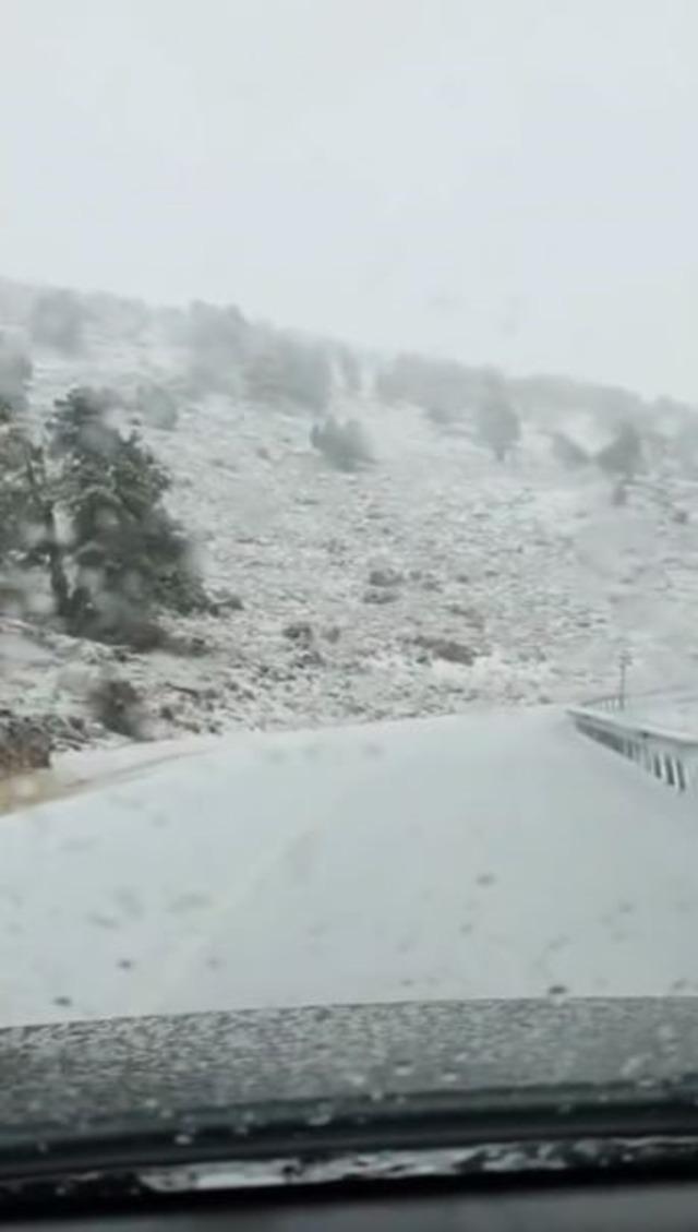 Denizli’nin yüksek kesimlerinde kar yağışı başladı 2