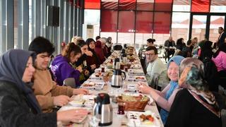 Osmangazi’de engelli bireyler ve aileleri kahvaltıda buluştu