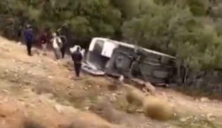 Gaziantep'te tarım işçilerini taşıyan minibüs şarampole uçtu: 1 ölü, 3 ağır yaralı