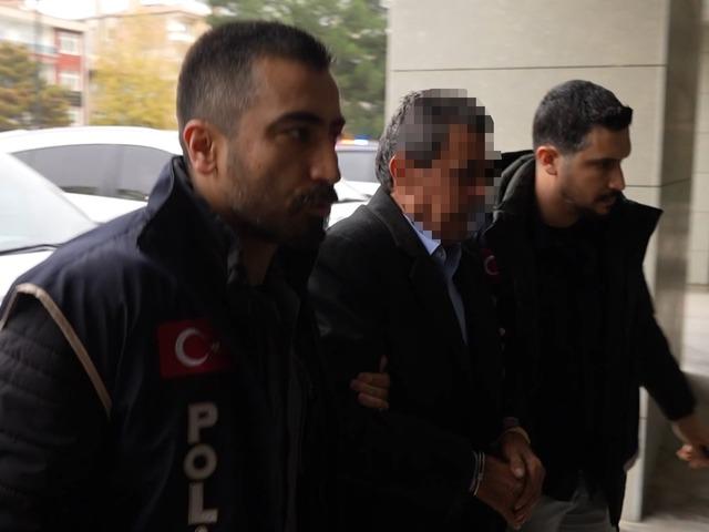 Avukatlık bürosunda kadını öldüren, gelinini de ağır yaralayan zanlı adliyede