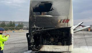 Yolcu otobüsü seyir halindeyken yangın çıktı
