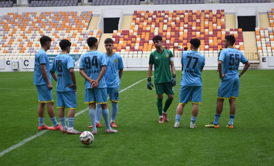 Türkiye liglerinde görülmemiş olay! Sahaya 7 kişiyle çıktılar 1